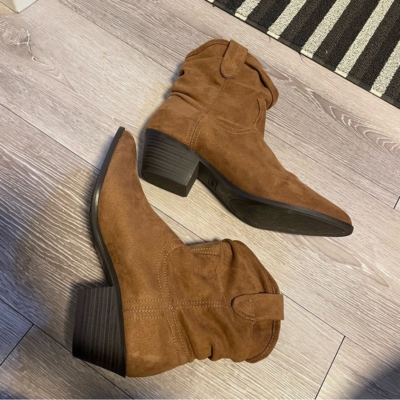 Espirit Polina Faux Suede Slouchy Ankle Boots Booties Brown Size 9 Women’s - Picture 3 of 11